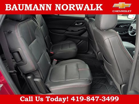 Used 2023 Chevrolet Traverse RS AWD/4WD image 25