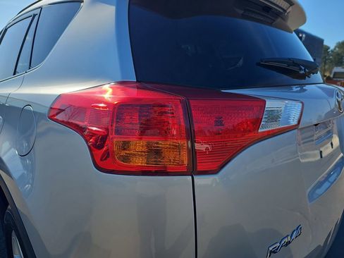 Used 2014 Toyota RAV4 XLE image 37