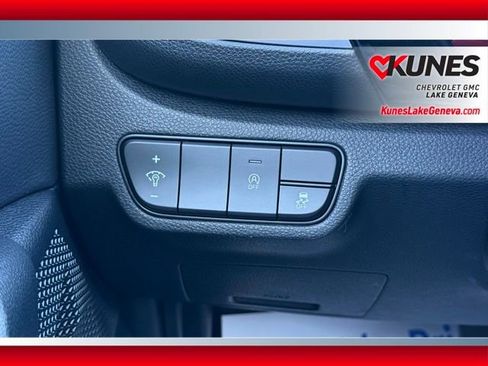 Used 2025 Kia Seltos S FWD image 44