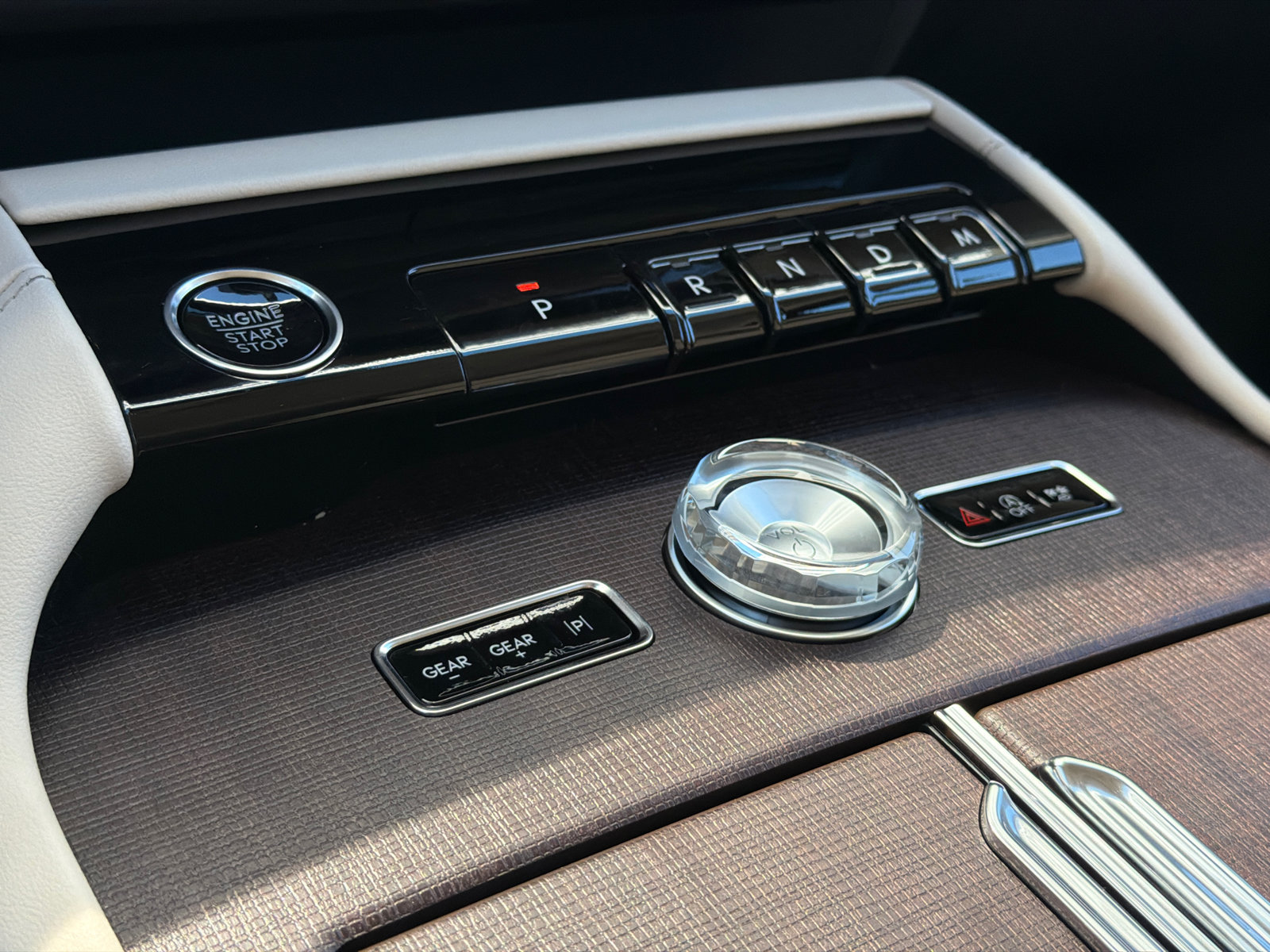 New 2027 Lincoln Navigator L Premier AWD/4WD image 29