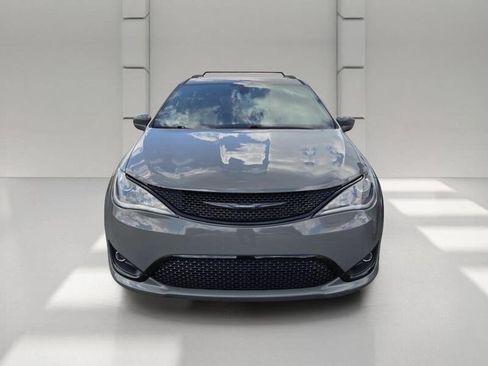Certified 2020 Chrysler Pacifica Touring-L w/ S Appearance Package FWD image 2