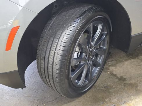 Used 2024 Chevrolet Equinox RS w/ RS Leather Package AWD/4WD image 36