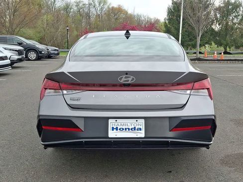Used 2024 Hyundai Elantra SEL w/ Convenience Package FWD image 20