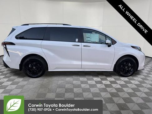Used 2026 Toyota Sienna XLE Woodland Edition AWD/4WD image 9