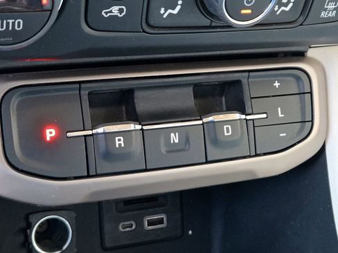 Used 2023 GMC Acadia Denali FWD image 20