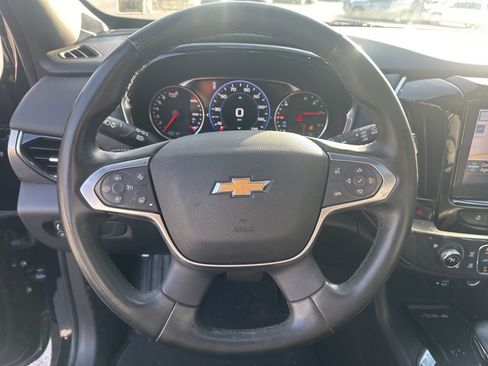 Used 2023 Chevrolet Traverse Premier image 16