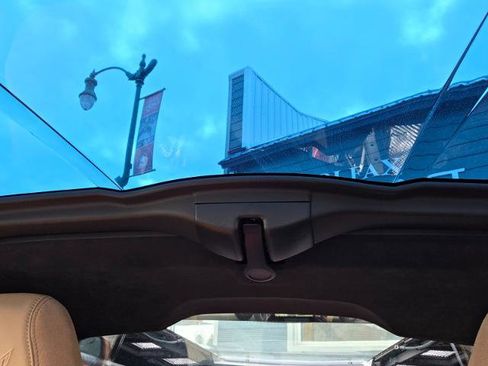 Used 2023 Chevrolet Corvette Stingray Premium Cpe w/ Body-Color Dual Roof Package image 42