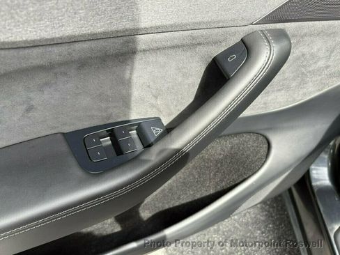 Used 2026 Tesla Model Y Long Range RWD image 12