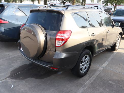 Used 2011 Toyota RAV4 2WD image 9