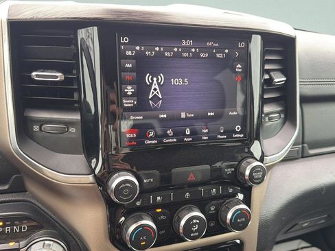 Used 2020 RAM 1500 Laramie AWD/4WD image 24