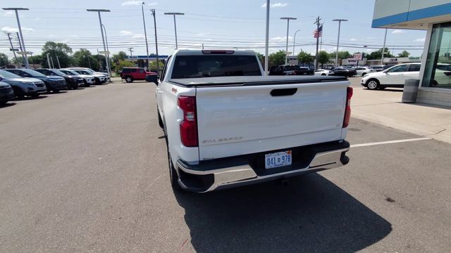 Certified 2025 Chevrolet Silverado 1500 LT AWD/4WD image 7
