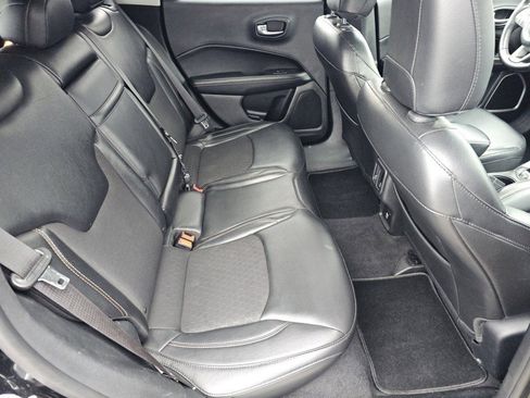 Used 2018 Jeep Compass Latitude image 5