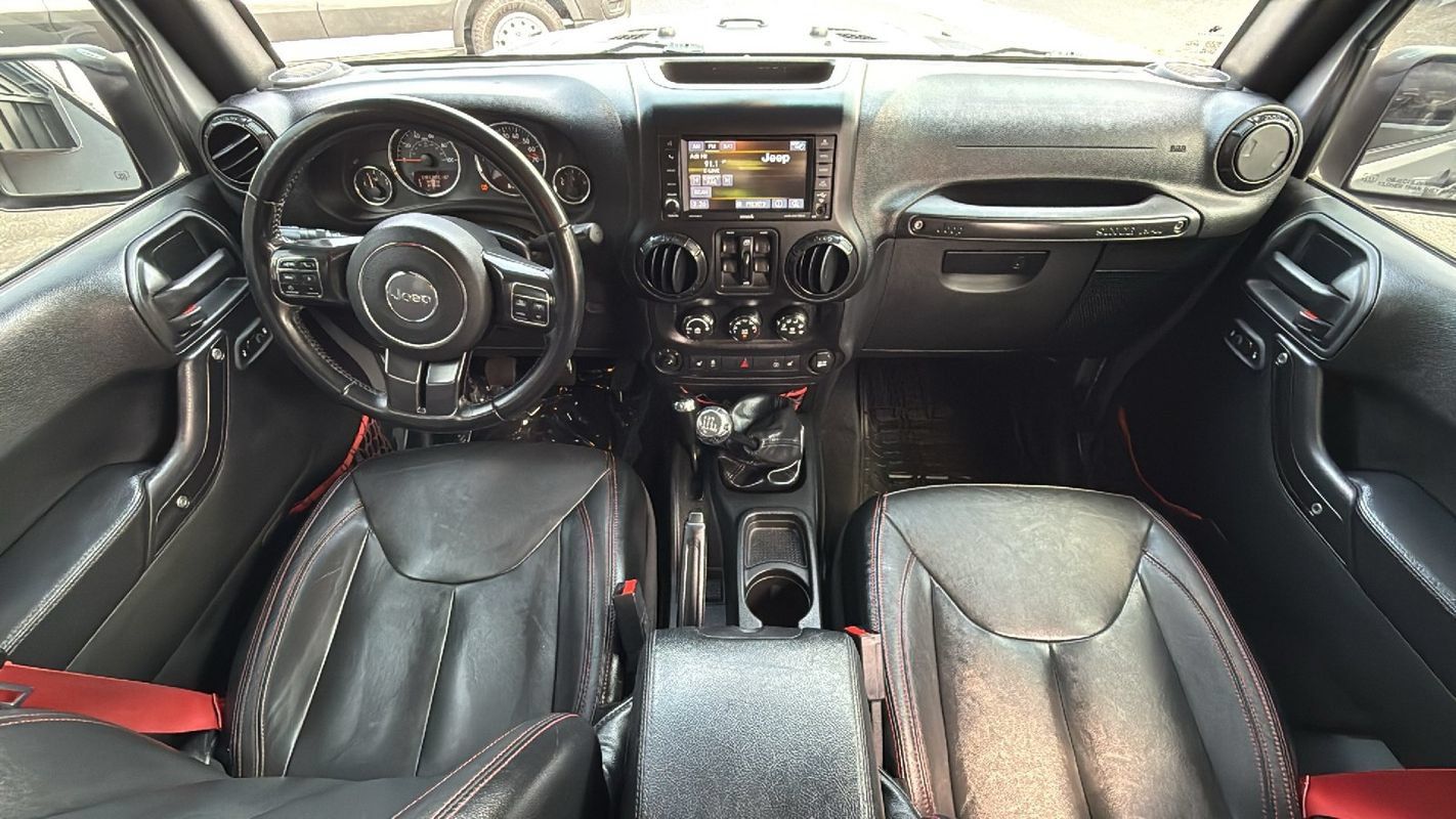 Used 2017 Jeep Wrangler Unlimited Rubicon AWD/4WD image 19