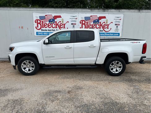 Used 2022 Chevrolet Colorado LT w/ LT Convenience Package AWD/4WD image 7