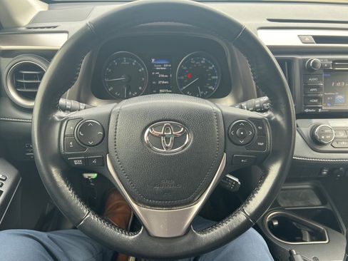 Used 2018 Toyota RAV4 XLE image 4