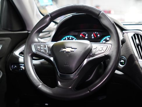 Used 2021 Chevrolet Malibu RS image 13