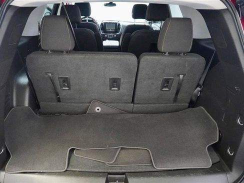 Used 2019 Chevrolet Traverse LT image 41