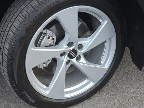 New 2025 Audi Q5 Premium Plus image 14