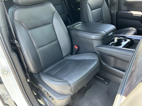 Used 2025 Chevrolet Tahoe Z71 AWD/4WD image 8