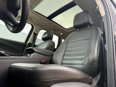 Used 2017 Ford Escape Titanium w/ Equipment Group 301A image 11