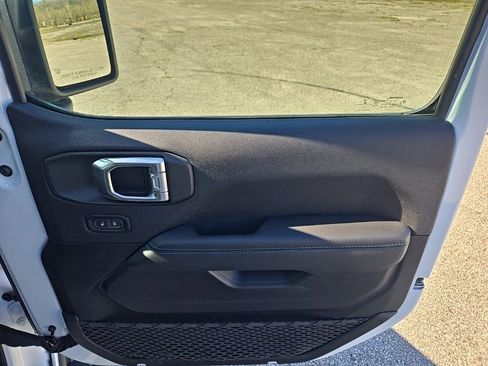 Used 2022 Jeep Wrangler Unlimited Rubicon 4xe w/ Cold Weather Group image 23