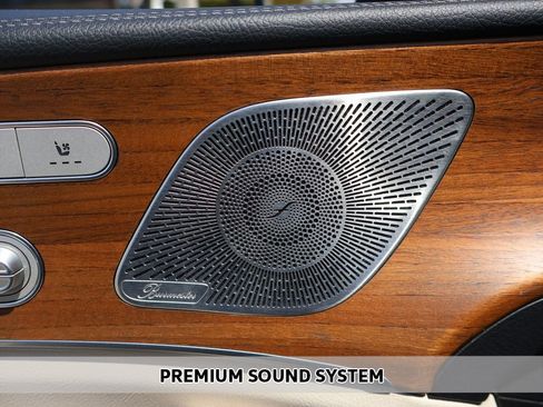 Used 2021 Mercedes-Benz GLE 450 4MATIC w/ AMG Line Exterior image 5