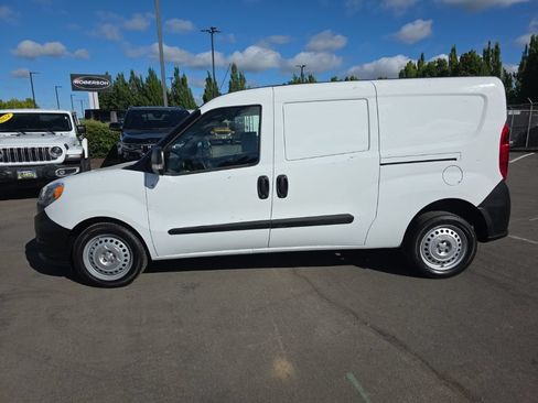 Used 2021 RAM ProMaster City Tradesman FWD image 2