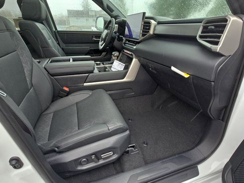 New 2025 Toyota Tundra Limited image 15