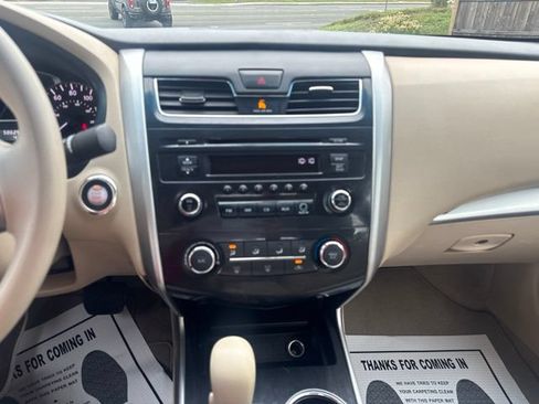 Used 2013 Nissan Altima 2.5 S FWD image 19