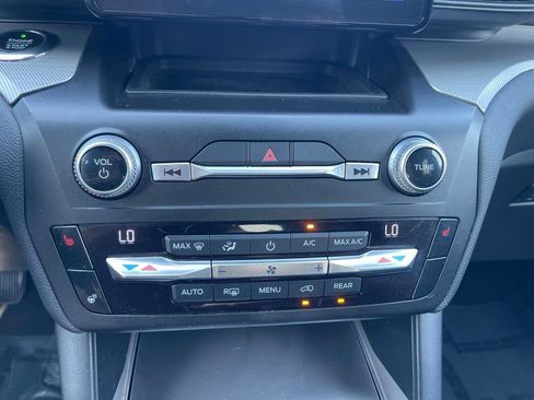 Used 2020 Ford Explorer XLT w/ Comfort Package AWD/4WD image 24