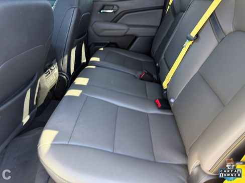 Certified 2024 Chevrolet Colorado ZR2 w/ ZR2 Convenience Package III AWD/4WD image 17