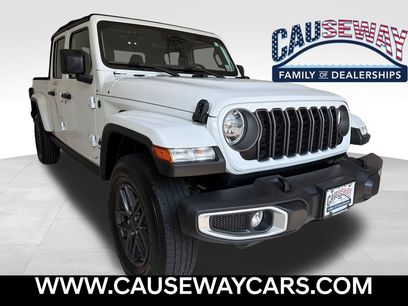 Used 2024 Jeep Gladiator Sport