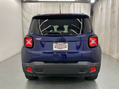 Used 2017 Jeep Renegade Altitude AWD/4WD image 6