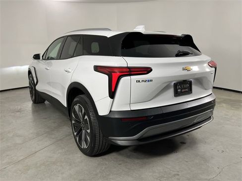 Certified 2024 Chevrolet Blazer EV LT image 33