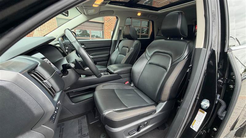 Used 2023 Nissan Pathfinder 4WD SL w/ SL Premium Package image 29