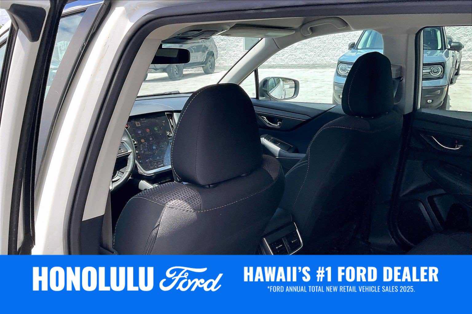Used 2023 Subaru Outback Premium AWD/4WD image 12