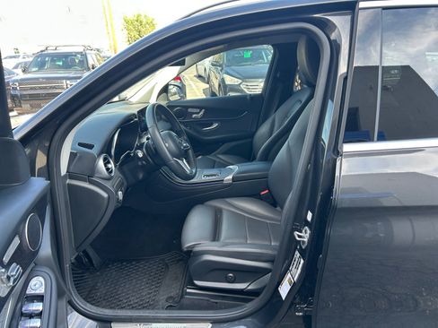 Used 2022 Mercedes-Benz GLC 300 4MATIC image 13