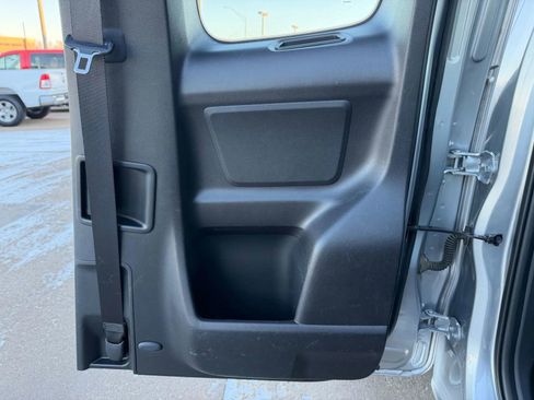 Used 2018 Toyota Tacoma SR image 14