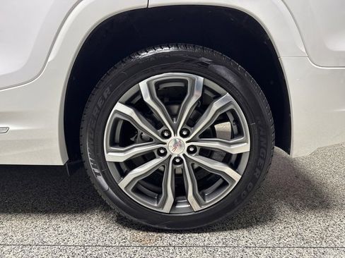 Used 2019 GMC Terrain Denali w/ Advanced Safety Package image 18