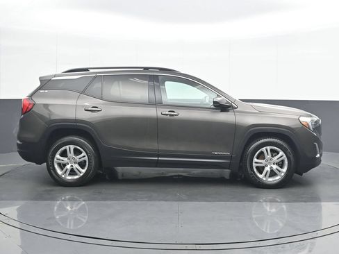 Used 2020 GMC Terrain SLE w/ Driver Convenience Package AWD/4WD image 7