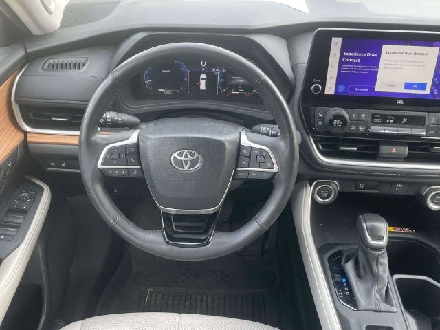 Used 2024 Toyota Grand Highlander AWD image 17