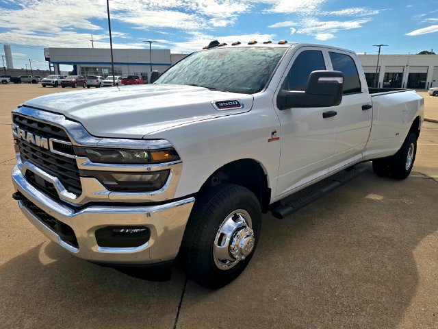 New 2027 RAM 3500 Tradesman AWD/4WD image 5
