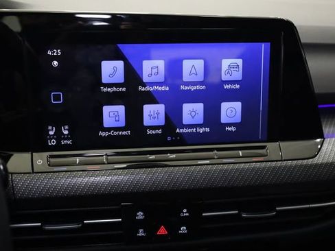 Used 2024 Volkswagen Golf R image 19