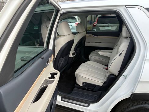 Used 2024 Hyundai Palisade Limited image 22