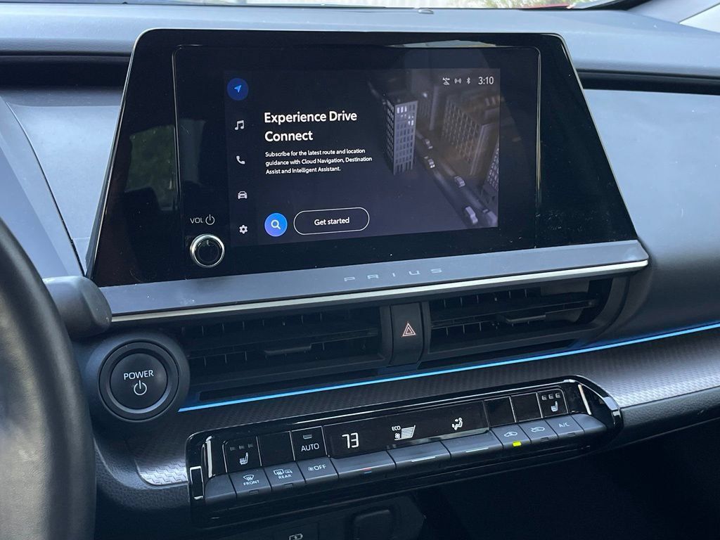 Used 2025 Toyota Prius XLE FWD image 17