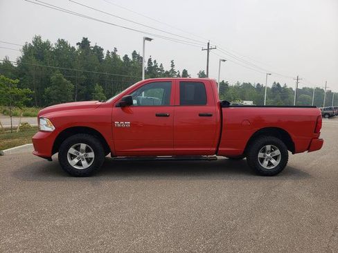 Used 2018 RAM 1500 Express AWD/4WD image 7