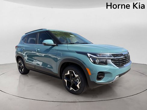 New 2026 Kia Seltos EX FWD image 2