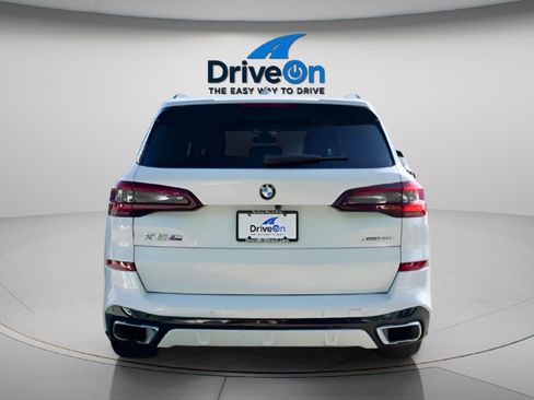 Used 2021 BMW X5 xDrive40i w/ M Sport Package image 5
