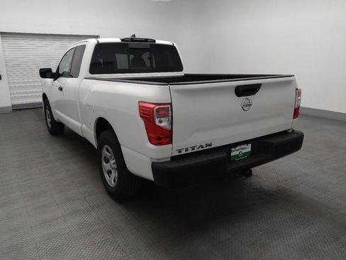 Used 2022 Nissan Titan S image 5