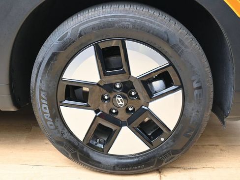 Used 2025 Hyundai Santa Fe SEL FWD image 13